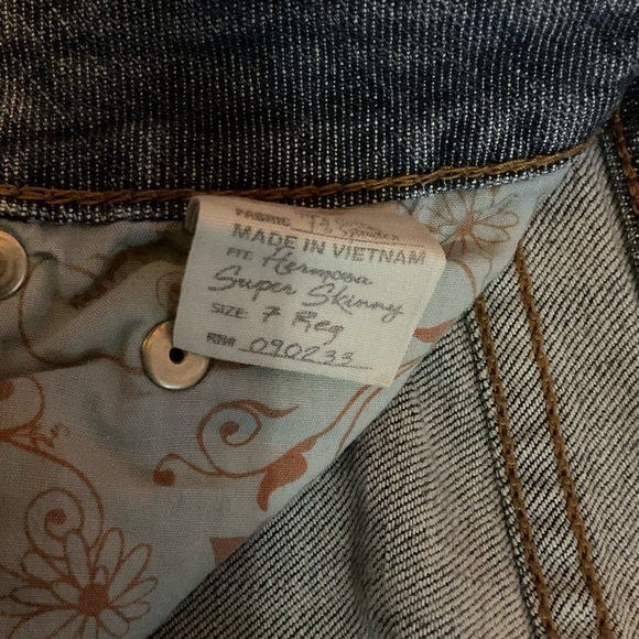 Hermosa Classic Blue Women's Jeans - Picture 5 of 5